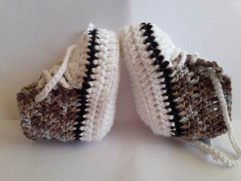 Frühchen Chucks // Turnschuhe // Puppenschuhe
