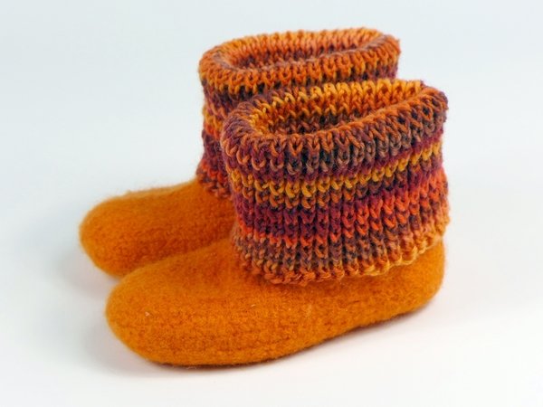 Strick- und Filzanleitung: Filzstiefel mit Rollkragen - alle Größen