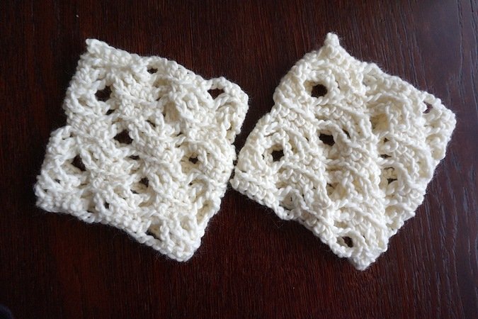 Infinity scarf & boot cuffs Rita crochet pattern