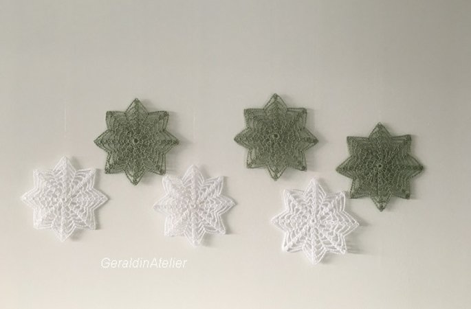 Deko / Untersetzer " Kleine Schneeflocken "