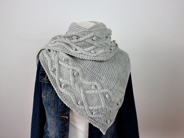 Knitting pattern shawl "Cables over Cables"