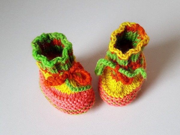 Strickanleitung Frühchen - Schühchen, Puppenschuhe, Sohlenlänge ca. 8 cm