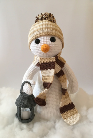 Häkelanleitung Schneemann Emil Flocke mit Laterne