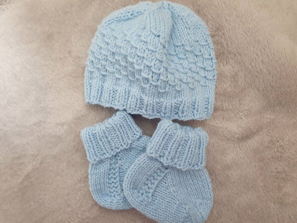 Strickanleitung Babygarnitur Jacke, Mütze, Socken Größe 56/62