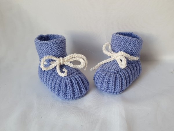 Strickanleitung Baby-Schuhe in 2 Größen ohne Nadelspiel