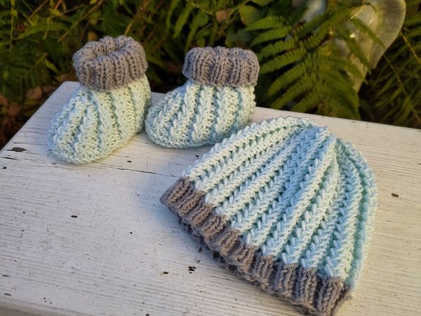 Strickanleitung Mütze "Dezember 2021" Kopfumfang 33 - 55 cm