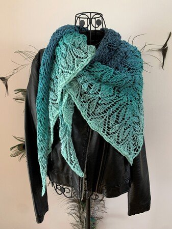 Crochet Pattern Triangular Scarf "Perimede"