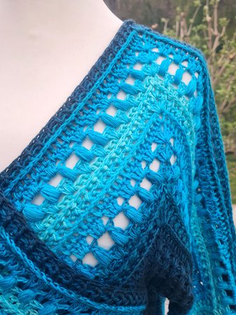 Jacke „COSMOS“ aus 2 Grannys mit Muster