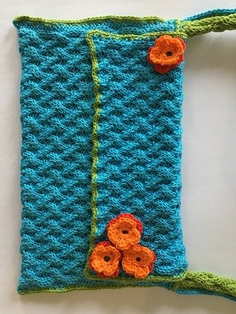Handtasche mit gehäkelten Blumen - Julia