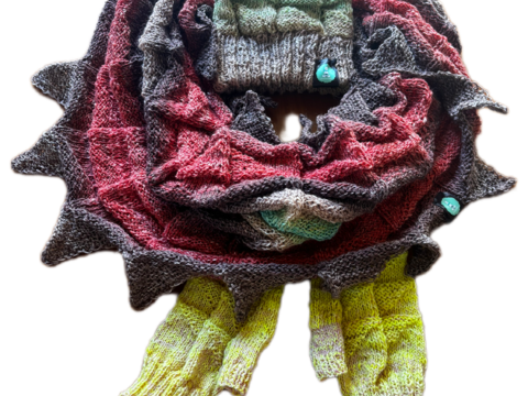 Sea foam crown - a knitted set for the winter