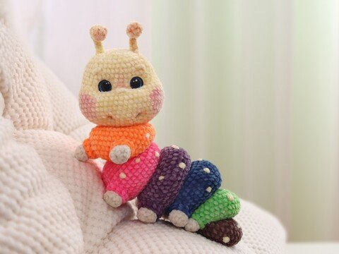 Crochte pattern: Caterpillar Emily